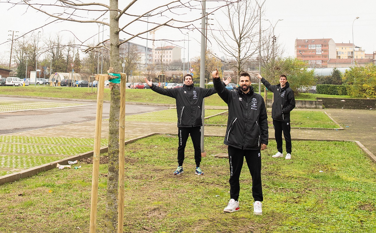 Giornata nazionale degli Alberi, a Tortona si è conclusa la posa di PiantiAMO il futuro